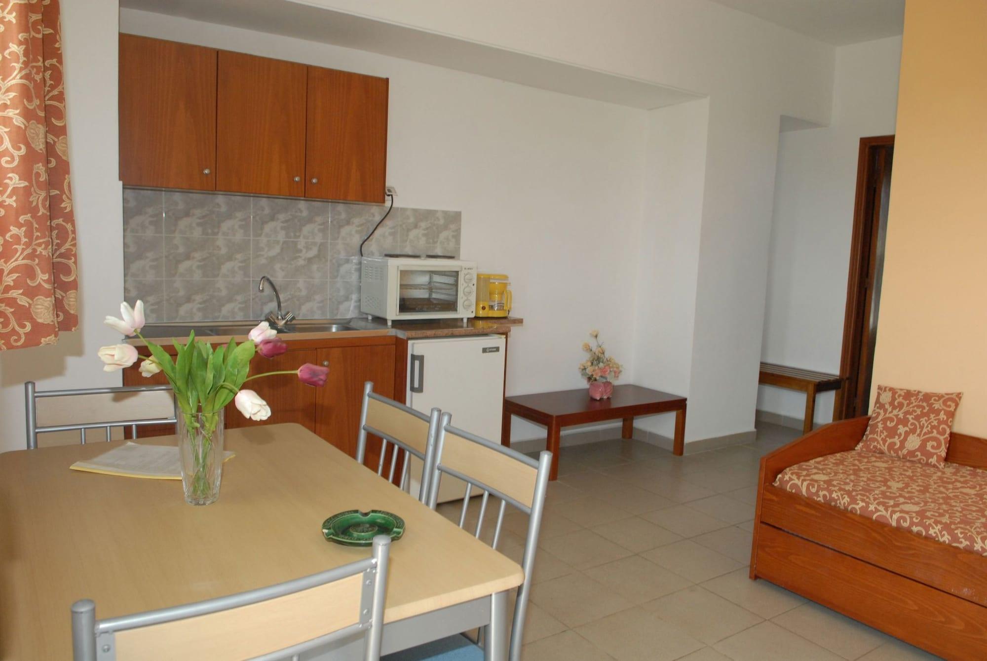 Barbie Hotel Apartments เอียลิซอส ภายนอก รูปภาพ
