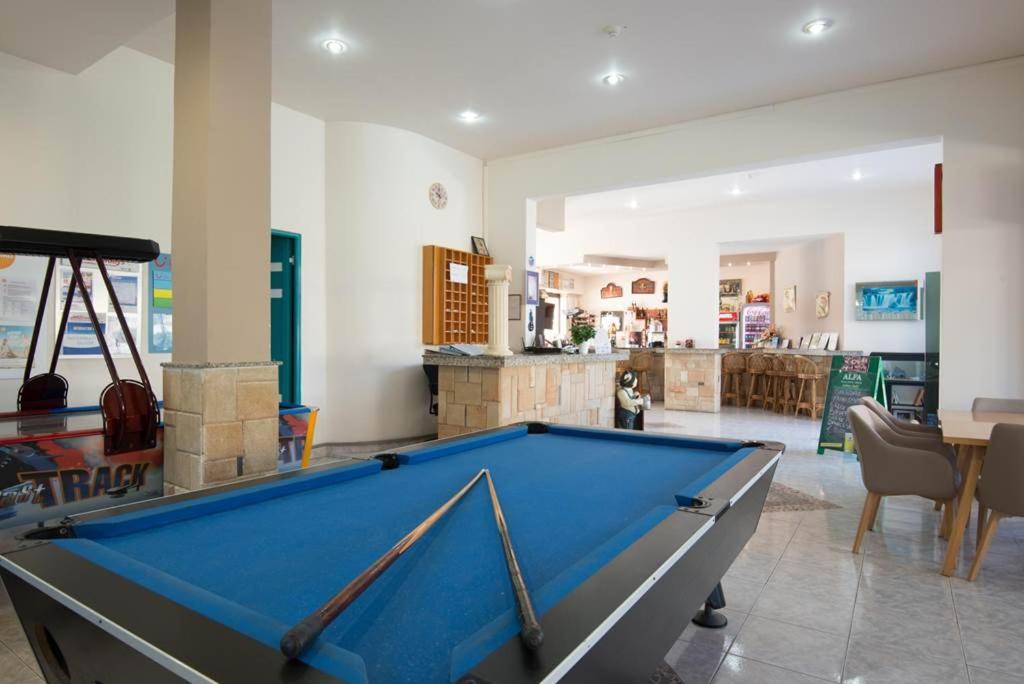 Barbie Hotel Apartments เอียลิซอส ภายนอก รูปภาพ