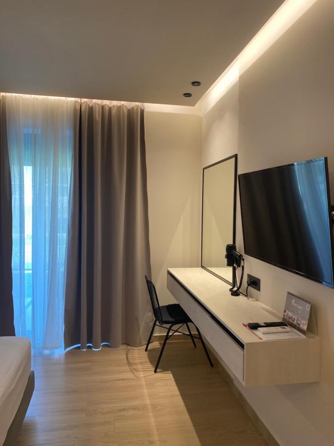 Barbie Hotel Apartments เอียลิซอส ภายนอก รูปภาพ